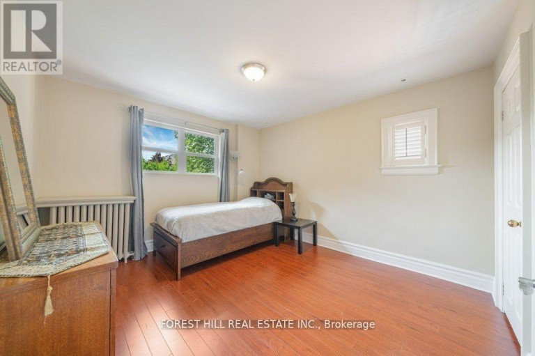 82 BROOKE AVENUE, Toronto (Bedford Park-Nortown), Ontario, M5M2J9