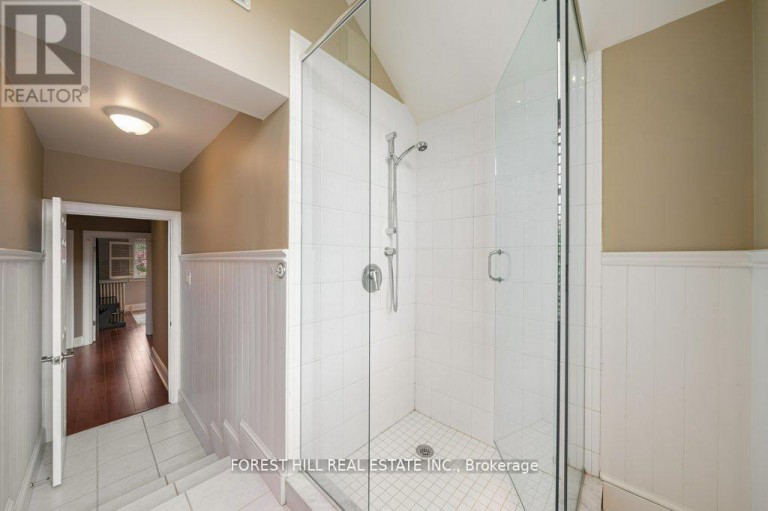 82 BROOKE AVENUE, Toronto (Bedford Park-Nortown), Ontario, M5M2J9
