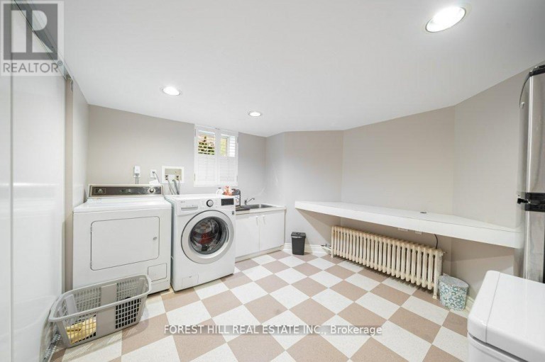 82 BROOKE AVENUE, Toronto (Bedford Park-Nortown), Ontario, M5M2J9