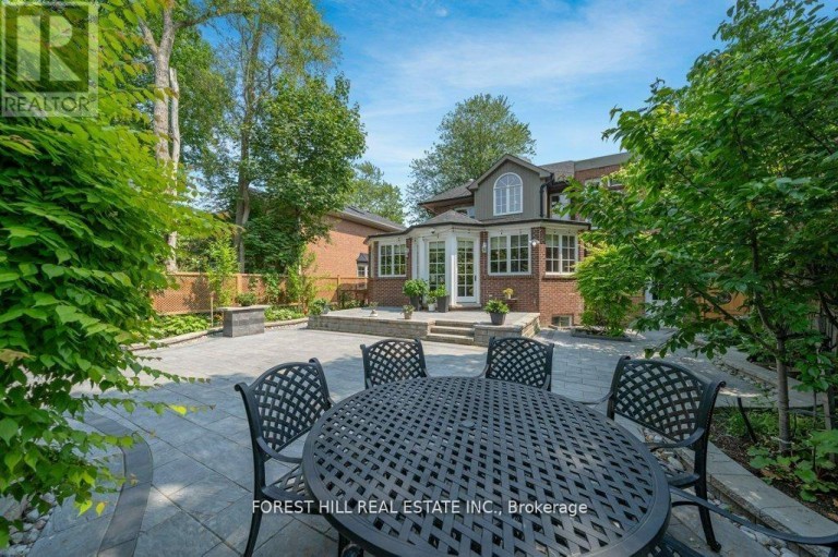 82 BROOKE AVENUE, Toronto (Bedford Park-Nortown), Ontario, M5M2J9