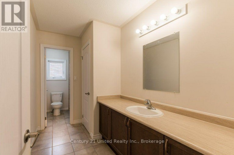 57 VOYAGEUR STREET, Peterborough (Northcrest Ward 5), Ontario, K9L0E7