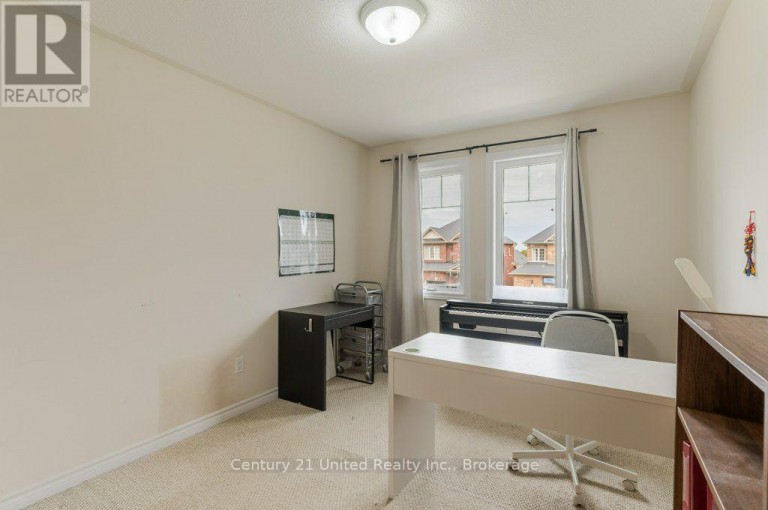 57 VOYAGEUR STREET, Peterborough (Northcrest Ward 5), Ontario, K9L0E7