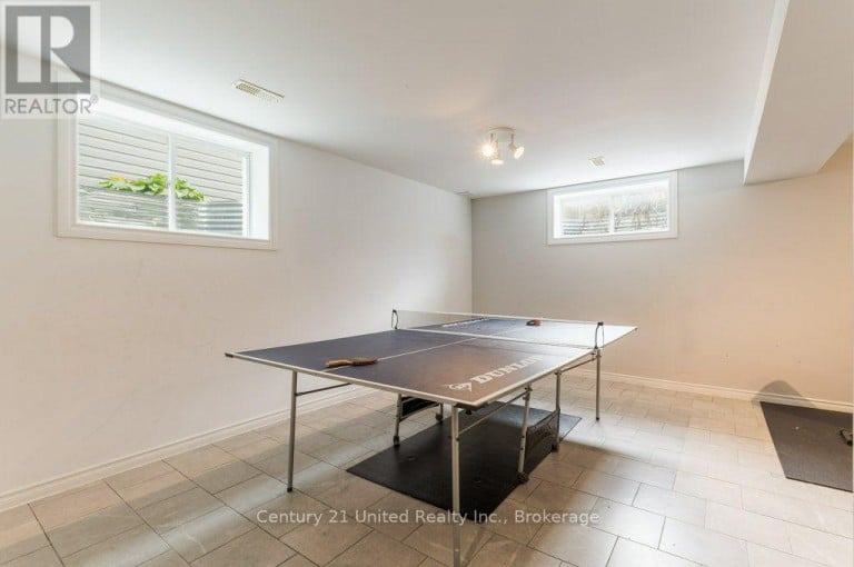 57 VOYAGEUR STREET, Peterborough (Northcrest Ward 5), Ontario, K9L0E7