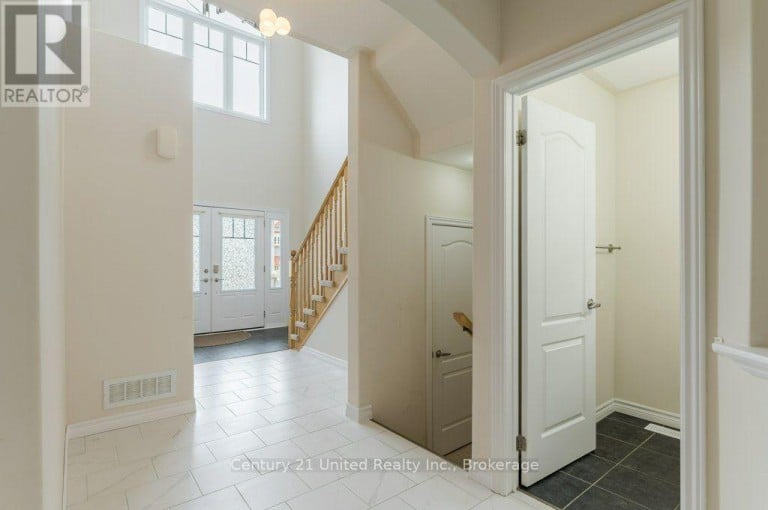 57 VOYAGEUR STREET, Peterborough (Northcrest Ward 5), Ontario, K9L0E7