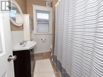 112 NORAH STREET N Thunder Bay (McKeller Park) Ontario photo 16