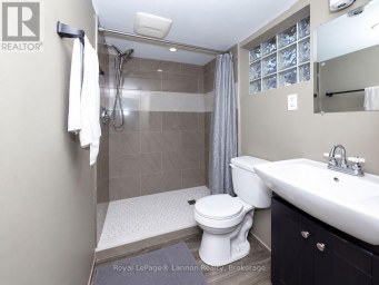 112 NORAH STREET N Thunder Bay (McKeller Park) Ontario photo 19