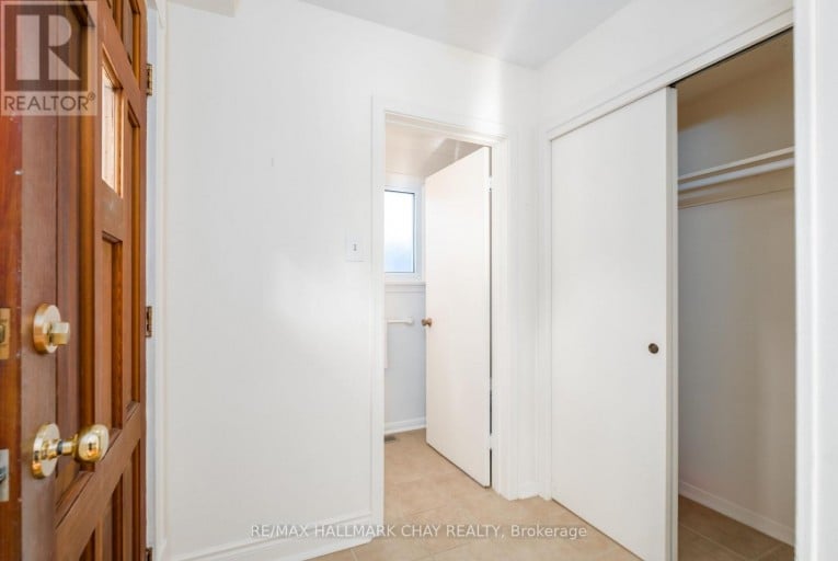 44 AMELIA STREET, Barrie (Codrington), Ontario, L4M1M6