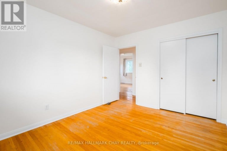 44 AMELIA STREET, Barrie (Codrington), Ontario, L4M1M6