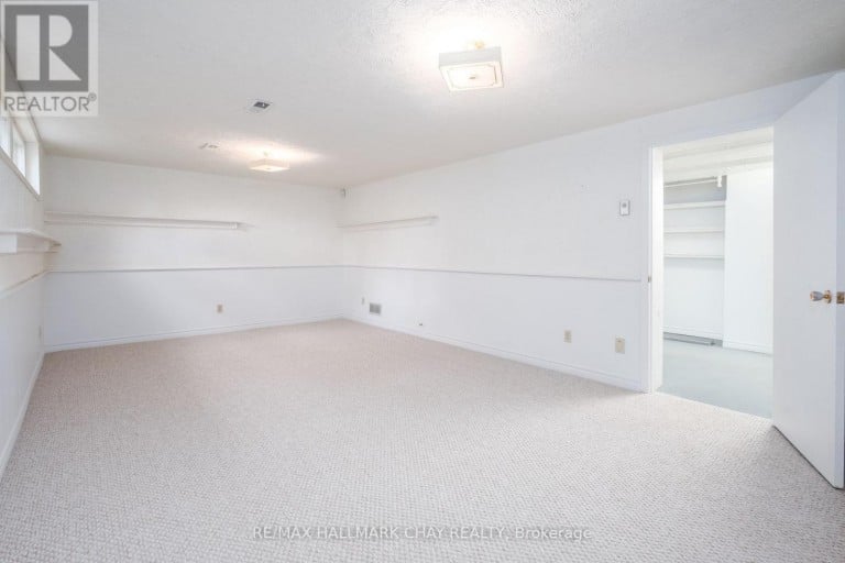 44 AMELIA STREET, Barrie (Codrington), Ontario, L4M1M6