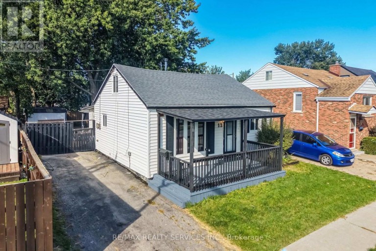 12 AJAX AVENUE, Welland (Lincoln/Crowland), Ontario, L3B4W8