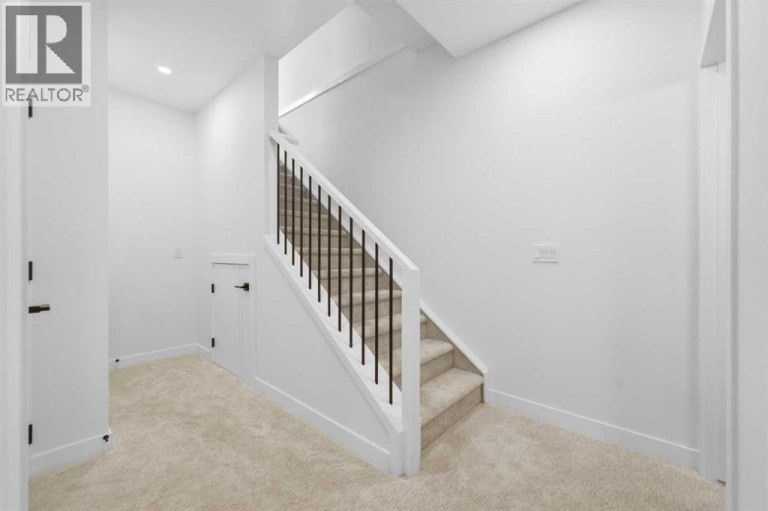 4, 521 15 Avenue NE, Calgary, Alberta, T2E1H7