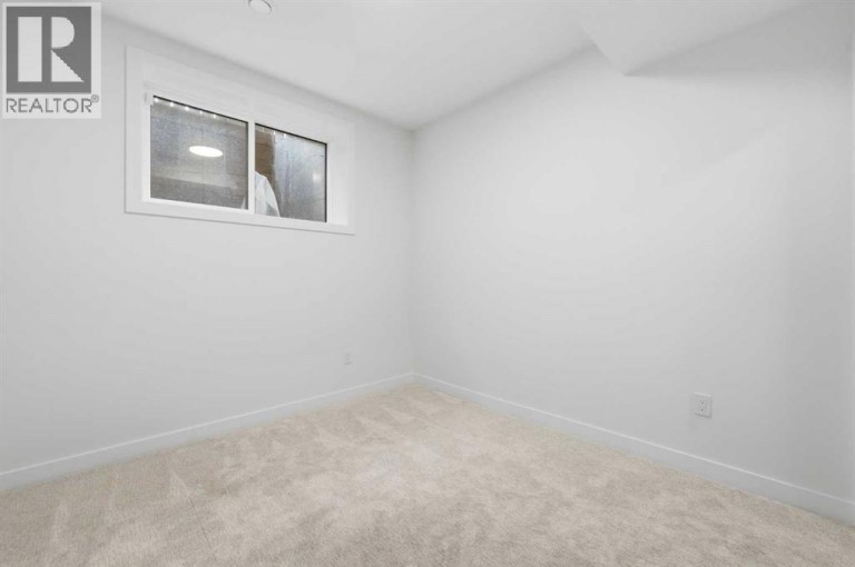 4, 521 15 Avenue NE, Calgary, Alberta, T2E1H7