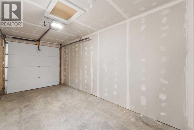 4, 521 15 Avenue NE, Calgary, Alberta, T2E1H7