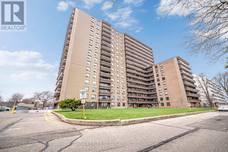 1701 - 180 MARKHAM ROAD, Toronto (Scarborough Village), Ontario, M1M2Z9