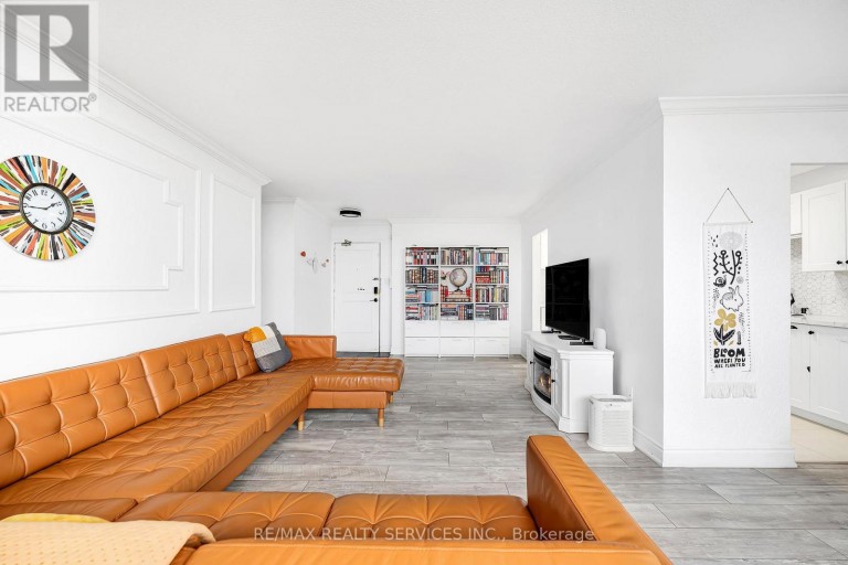 1701 - 180 MARKHAM ROAD, Toronto (Scarborough Village), Ontario, M1M2Z9