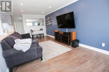 44 LINDSAY AVENUE Newmarket (Bristol-London) Ontario photo 3