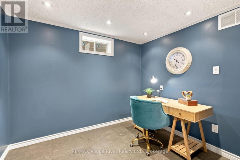 49 FISHER CRESCENT, Ajax (Central West), Ontario, L1T2E8