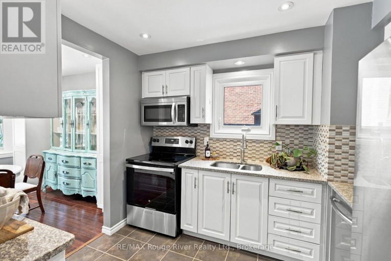 49 FISHER CRESCENT, Ajax (Central West), Ontario, L1T2E8