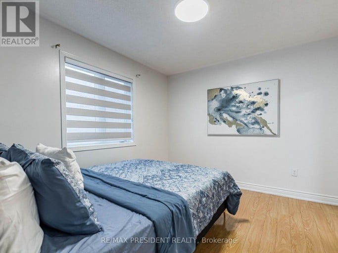 8 RIVER HEIGHTS DRIVE, Brampton (Bram East), Ontario, L6P2M9