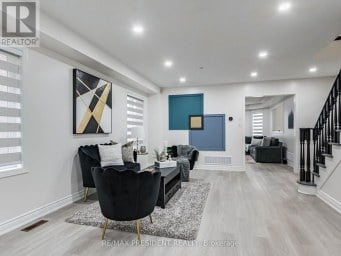 8 RIVER HEIGHTS DRIVE Brampton (Bram East) Ontario photo 16