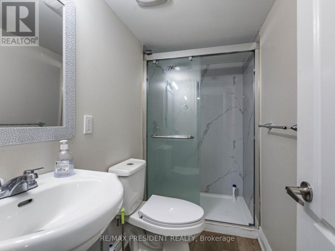 8 RIVER HEIGHTS DRIVE, Brampton (Bram East), Ontario, L6P2M9