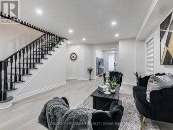 8 RIVER HEIGHTS DRIVE Brampton (Bram East) Ontario photo 7