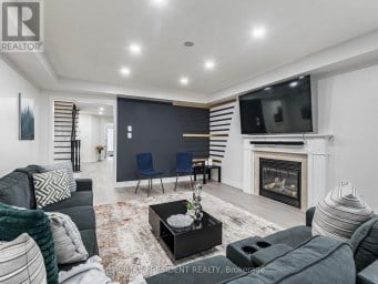 8 RIVER HEIGHTS DRIVE Brampton (Bram East) Ontario photo 8