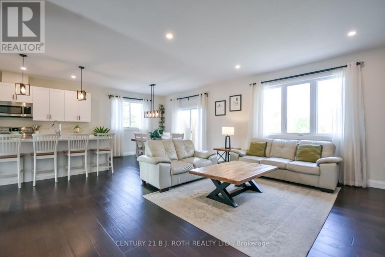 1289 MUSKOKA ROAD 117 ROAD, Bracebridge (Macaulay), Ontario, P1L1W9