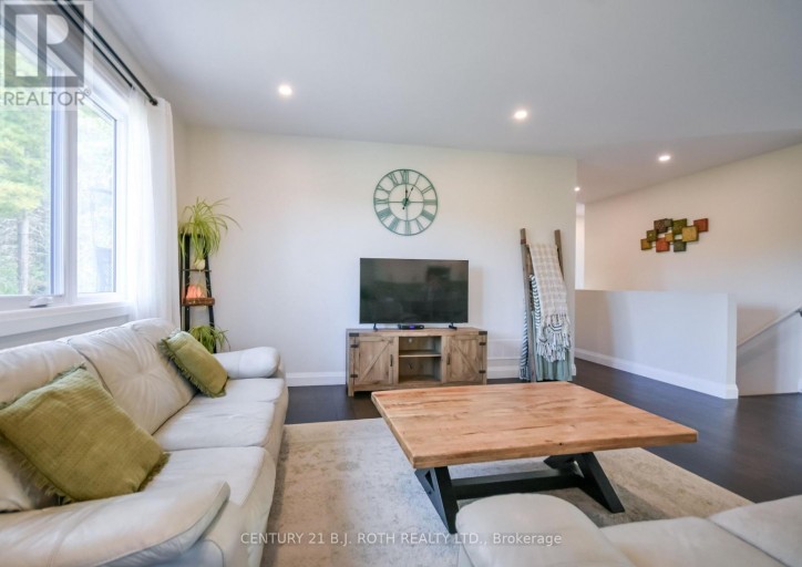 1289 MUSKOKA ROAD 117 ROAD, Bracebridge (Macaulay), Ontario, P1L1W9
