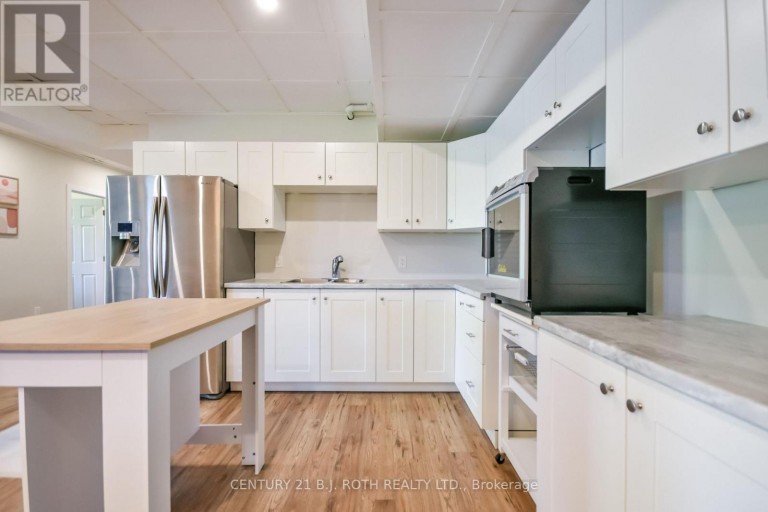 1289 MUSKOKA ROAD 117 ROAD, Bracebridge (Macaulay), Ontario, P1L1W9