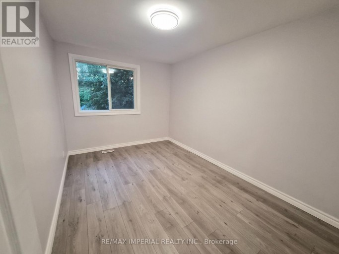 262 MCCONVEY DRIVE, Richmond Hill (Crosby), Ontario, L4C3K2