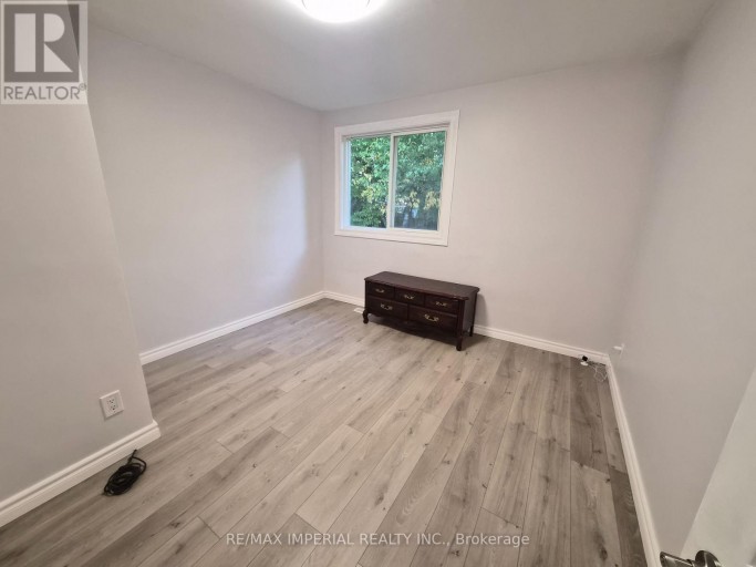 262 MCCONVEY DRIVE, Richmond Hill (Crosby), Ontario, L4C3K2