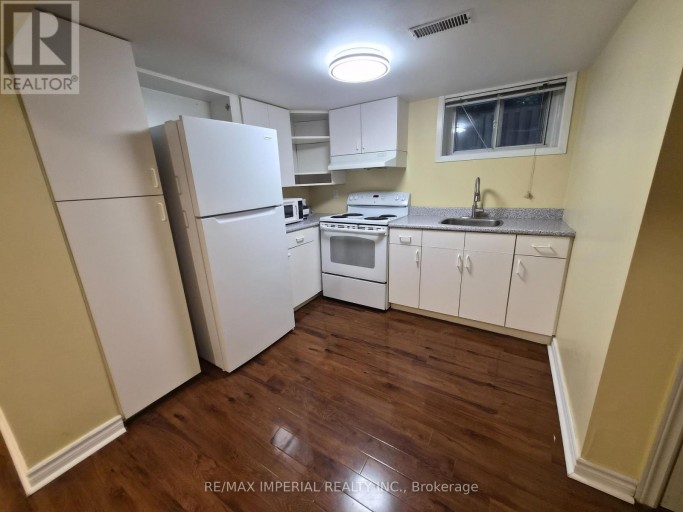 262 MCCONVEY DRIVE, Richmond Hill (Crosby), Ontario, L4C3K2