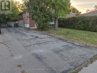 262 MCCONVEY DRIVE Richmond Hill (Crosby) Ontario photo 2
