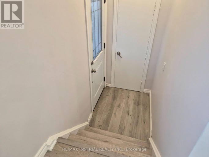 262 MCCONVEY DRIVE, Richmond Hill (Crosby), Ontario, L4C3K2