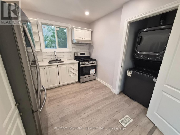 262 MCCONVEY DRIVE, Richmond Hill (Crosby), Ontario, L4C3K2