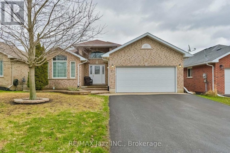 33 ASHWOOD CRESCENT, Greater Napanee (Greater Napanee), Ontario, K7R3L1