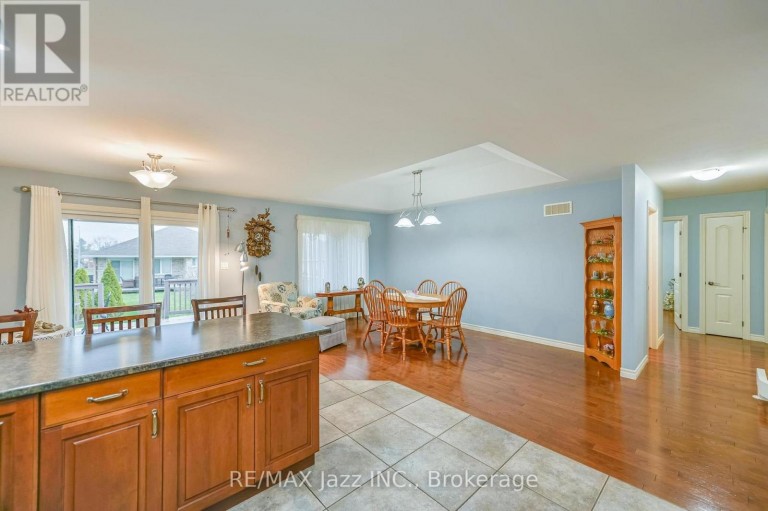 33 ASHWOOD CRESCENT, Greater Napanee (Greater Napanee), Ontario, K7R3L1
