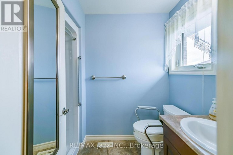 33 ASHWOOD CRESCENT, Greater Napanee (Greater Napanee), Ontario, K7R3L1