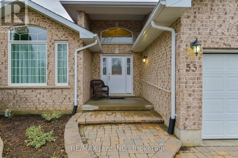 33 ASHWOOD CRESCENT, Greater Napanee (Greater Napanee), Ontario, K7R3L1