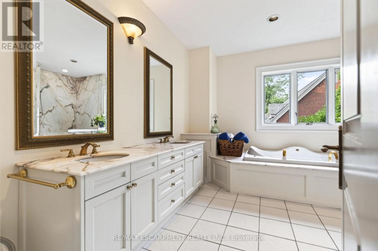 1019 SCENIC DRIVE, Hamilton (Mountview), Ontario, L9C1H8