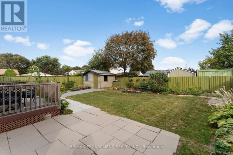 204 BIRCHCLIFFE CRESCENT, Hamilton (Berrisfield), Ontario, L8T4K9