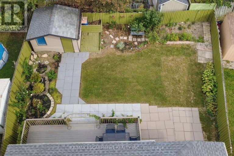 204 BIRCHCLIFFE CRESCENT, Hamilton (Berrisfield), Ontario, L8T4K9