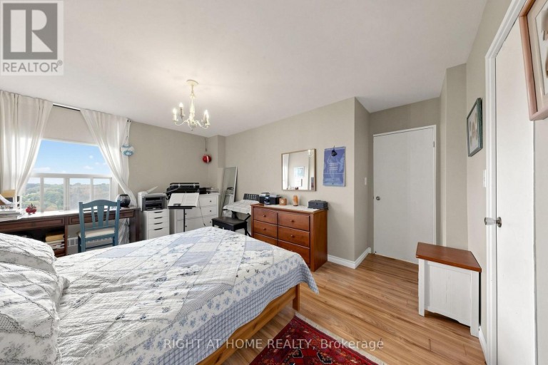 1116 - 15 VICORA LINKWAY, Toronto (Flemingdon Park), Ontario, M3C1A8