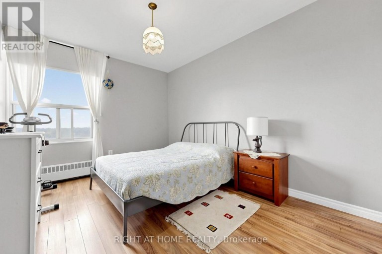 1116 - 15 VICORA LINKWAY, Toronto (Flemingdon Park), Ontario, M3C1A8
