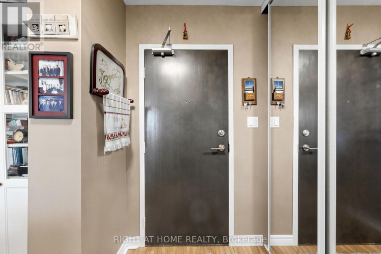 1116 - 15 VICORA LINKWAY, Toronto (Flemingdon Park), Ontario, M3C1A8