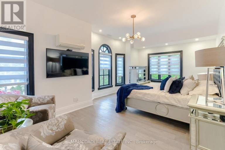 1540 MISSISSAUGA ROAD, Mississauga (Lorne Park), Ontario, L5H2K1