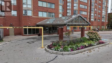 819 - 2466 EGLINTON AVENUE E Toronto (Eglinton East) Ontario photo 2