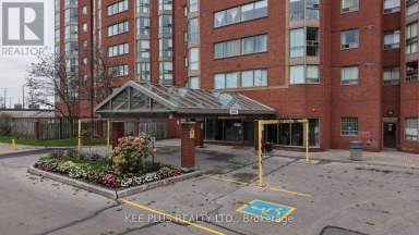 819 - 2466 EGLINTON AVENUE E Toronto (Eglinton East) Ontario photo 3