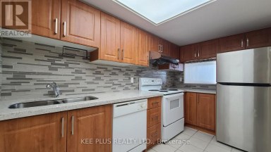 819 - 2466 EGLINTON AVENUE E Toronto (Eglinton East) Ontario photo 9